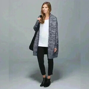 LULULEMON Cardi All Day in Black / White Sz. XSmall / Small
